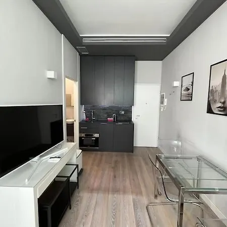 Victory House Apartment