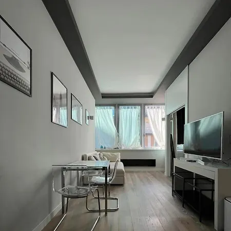 Apartament Victory House *