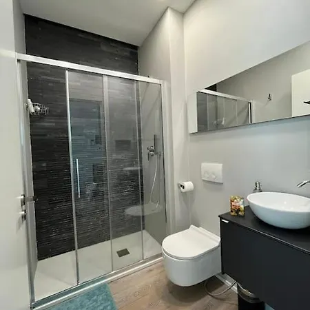 Apartament Victory House *