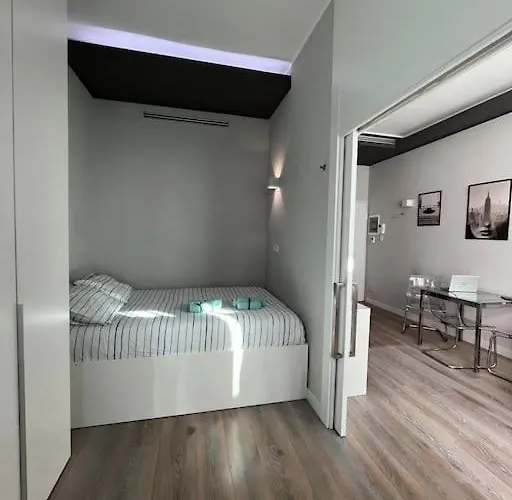 Victory House Apartment *